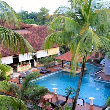 Bakung Beach Resort Kuta Lombok Buitenkant foto