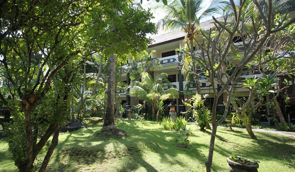 Bakung Beach Resort Kuta Lombok Buitenkant foto