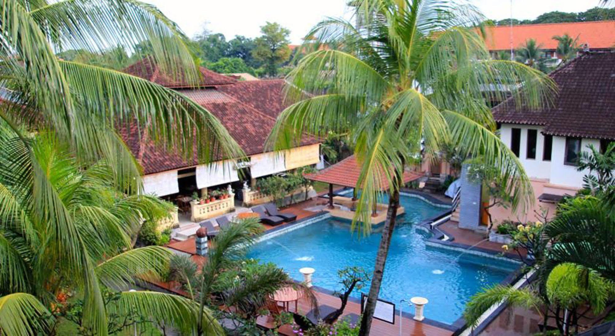 Bakung Beach Resort Kuta Lombok Buitenkant foto